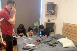 Bắt quả tang 8 đối tượng nghi sử dụng trái phép chất ma túy tại căn hộ chung cư cao cấp