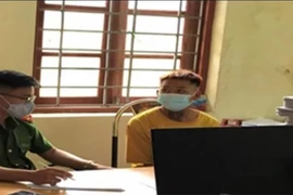 Biết thiếu nữ say rượu mò vào hiếp dâm