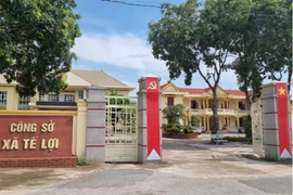 Bốn cán bộ xã đánh bài tại nơi công sở bị cách hết chức vụ trong Đảng