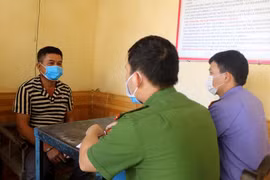 Khởi tố đối tượng “cố thủ” trên xe gây ùn tắc giao thông tại chốt kiểm soát dịch Covid-19