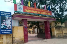 Hải Dương: Tiếp xúc với F1, hơn 50 giáo viên, học sinh phải cách ly tại nhà 