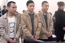 Lôi cả người tình trẻ và 2 anh em ruột vào tù