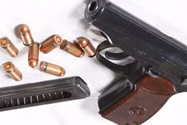 Bắt quả đối tượng mua súng quân dụng từ Trung Quốc về bán 