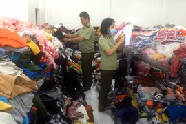 Phát hiện hàng nghìn sản phẩm giả thương hiệu Adidas, Louis vuitton… 