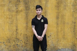 "Nhảy" xe máy ngay trong khu nhà trọ