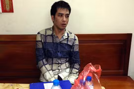 Tàng trữ ma túy vừa sử dụng, vừa bán lấy tiền ăn tiêu