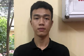 Dọa tung clip 'nóng' lên mạng xã hội để tống tiền