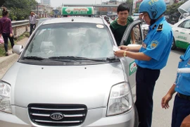 Thêm 636 taxi, xe tải bị thu hồi phù hiệu 1 tháng