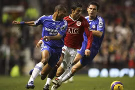 Ronaldo tiết lộ hậu vệ khó chịu nhất thế giới