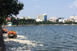 Tổng kiểm tra, rà soát các cơ sở xả thải xuống Hồ Tây