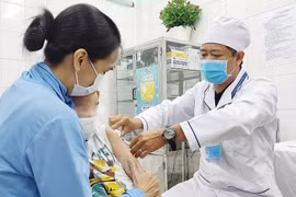 Hà Nội mở đợt tiêm vaccine phòng bệnh sởi quy mô lớn cho trẻ từ 1 đến 5 tuổi
