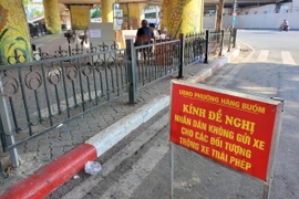 Xử lý nghiêm, không để tái diễn bãi giữ xe không phép khu vực gầm cầu