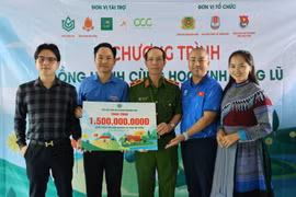 Học viện Cảnh sát nhân dân đồng hành với học sinh vùng lũ tỉnh Điện Biên