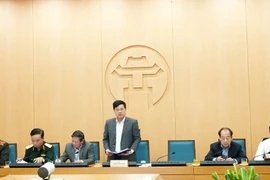 Được yêu cầu báo cáo thật, huyện Gia Lâm cho biết chỉ 10% người dân đeo khẩu trang ở chợ