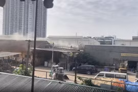 Chủ tịch Hà Nội chỉ đạo làm rõ thông tin ô nhiễm môi trường ở quận Long Biên