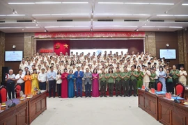 Biểu dương 250 gương điển hình tiên tiến Công an Thủ đô với nhiều khoảnh khắc xúc động, nhân văn