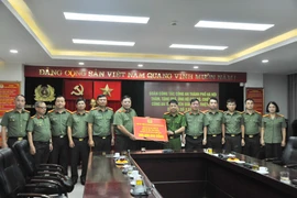 Nghĩa tình của Công an Thủ đô với đồng đội ở các tỉnh bị ảnh hưởng nặng nề bởi bão lũ