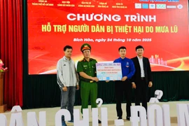 Học viện CSND tiếp tục đồng hành hỗ trợ người dân tỉnh Nghệ An sau mưa bão