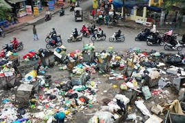 Hà Nội chỉ đạo thanh tra công ty Minh Quân vì thường xuyên để rác thải tồn đọng