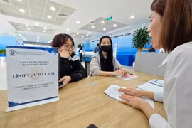 Chủ tịch Hà Nội chỉ thị mọi thủ tục hành chính phải được thực hiện trên môi trường số