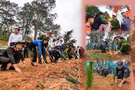 Hình ảnh ý nghĩa đầu năm của chiến sĩ cảnh sát cơ động, phòng cháy chữa cháy và người làm báo Công an Thủ đô