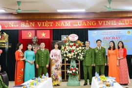 Phụ nữ Trung đoàn CSCĐ CATP Hà Nội gặp mặt kỷ niệm 113 năm Ngày Quốc tế Phụ nữ