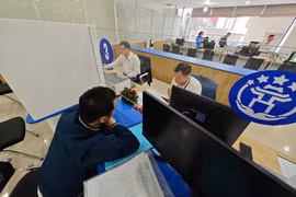 Trung tâm Phục vụ hành chính công Hà Nội yêu cầu xử lý nghiêm trường hợp môi giới, thu phí trái quy định