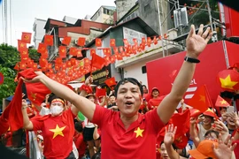 Hà Nội hoàn thành trao quà 100.000 đồng tặng nhân dân trong ngày 1/9