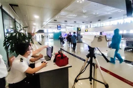 Hà Nội: Người nhập cảnh phải tiêm đủ 2 liều vaccine hoặc có giấy xác nhận khỏi bệnh, cách ly 7 ngày