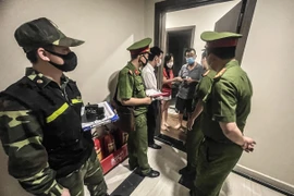 Hà Nội: Vận động người dân không ra khỏi nhà khi không cần thiết, Công an làm Tổ trưởng tổ Covid-19 cộng đồng