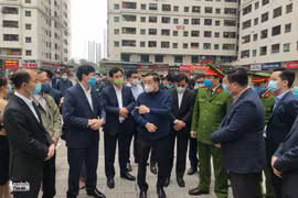 Chủ tịch Chu Ngọc Anh kiểm tra công tác rà soát, xét nghiệm người về từ Hải Dương