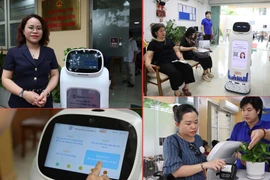 Độc đáo robot làm nhân viên AI phục vụ hành chính công tại Hà Nội