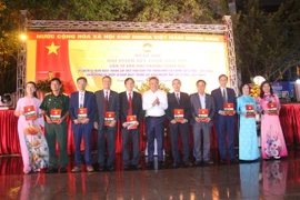 Chủ tịch Hà Nội dự Ngày hội Đại đoàn kết 2023 cùng nhân dân phường Tương Mai