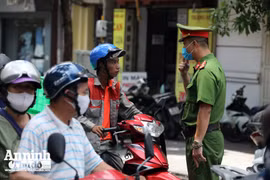 Chủ tịch Hà Nội chỉ đạo 12 việc phòng, chống Covid-19 trong tình hình mới