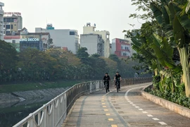 Thiết kế, nghiên cứu việc biến sông Tô Lịch thành nơi trữ nước khi ngập lụt