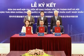 Hà Nội ký kết hợp tác nghiên cứu đầu tư cầu Tứ Liên và tuyến đường sắt đô thị số 5