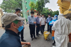 Bộ trưởng Y tế phản bác thông tin "xét nghiệm toàn dân ở Hà Nội gây lãng phí"