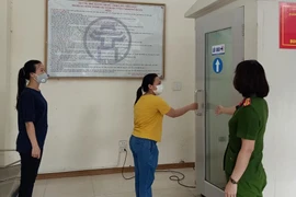 Cảnh sát PCCC Hà Nội trang bị máy khử khuẩn phòng Covid-19 để phục vụ nhân dân