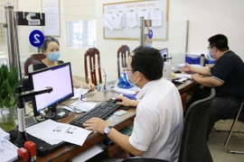 Hà Nội: Đề xuất hỗ trợ 3 tháng lương cho 21 lãnh đạo phường dôi dư khi thí điểm chính quyền đô thị