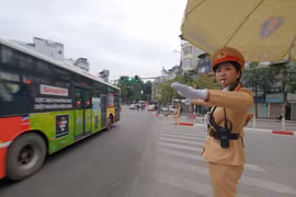 Hà Nội yêu cầu trực 24/7 đảm bảo an toàn giao thông 9 ngày nghỉ Tết Nguyên đán Ất Tỵ