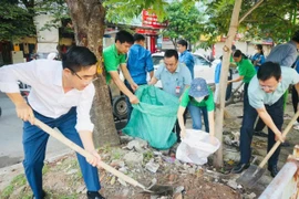 Chủ tịch Hà Nội đôn đốc việc đảm bảo vệ sinh môi trường tới từng khu phố