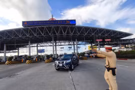 Hà Nội triển khai biện pháp tạm thời “thích ứng an toàn, linh hoạt, kiểm soát hiệu quả dịch Covid-19