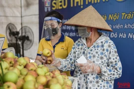 Hà Nội đảm bảo hàng hóa thế nào khi một số chợ đầu mối, siêu thị phải đóng cửa do Covid-19?