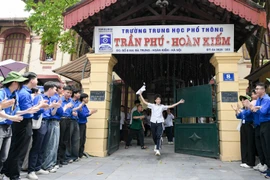 Chủ tịch Hà Nội chỉ đạo mới về thi tuyển sinh vào lớp 10 và tuyển sinh đầu cấp