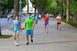 Từ mai, 28/9, Hà Nội cho phép tập thể dục ngoài trời, cửa hàng thời trang được hoạt động