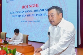 Chủ tịch Hà Nội cam kết gỡ khó, đề nghị đơn giản hóa thủ tục vay vốn cho doanh nghiệp