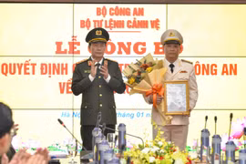 Đại tá Phạm Thanh Hùng nhận nhiệm vụ Tư lệnh Bộ Tư lệnh Cảnh vệ