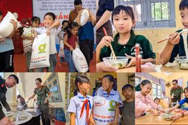 Những món quà "đặc biệt" tặng bà con, học sinh khó khăn 2 xã ở huyện Sơn Dương, Tuyên Quang