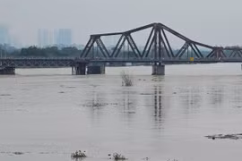 Hà Nội yêu cầu đảm bảo an toàn các công trình cầu khi nước lũ dâng cao