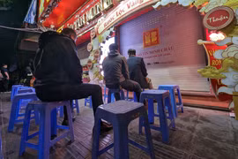 Hà Nội: Thưa thớt người chờ mua vàng lấy may Ngày Vía Thần Tài